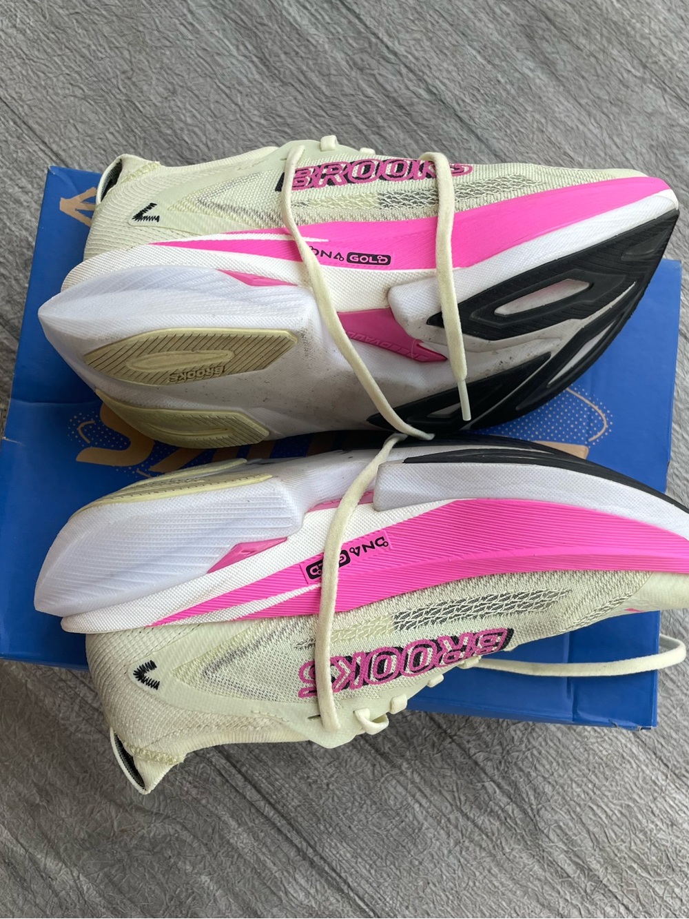 Brooks Hyperion Max 3 women’s 7.5 - Picture 10 of 12
